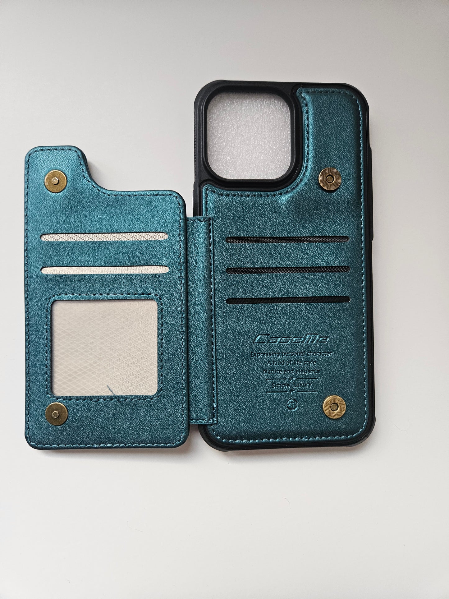 CASE MOBIL WITH POCKETS FOR CREDITS CARDS.