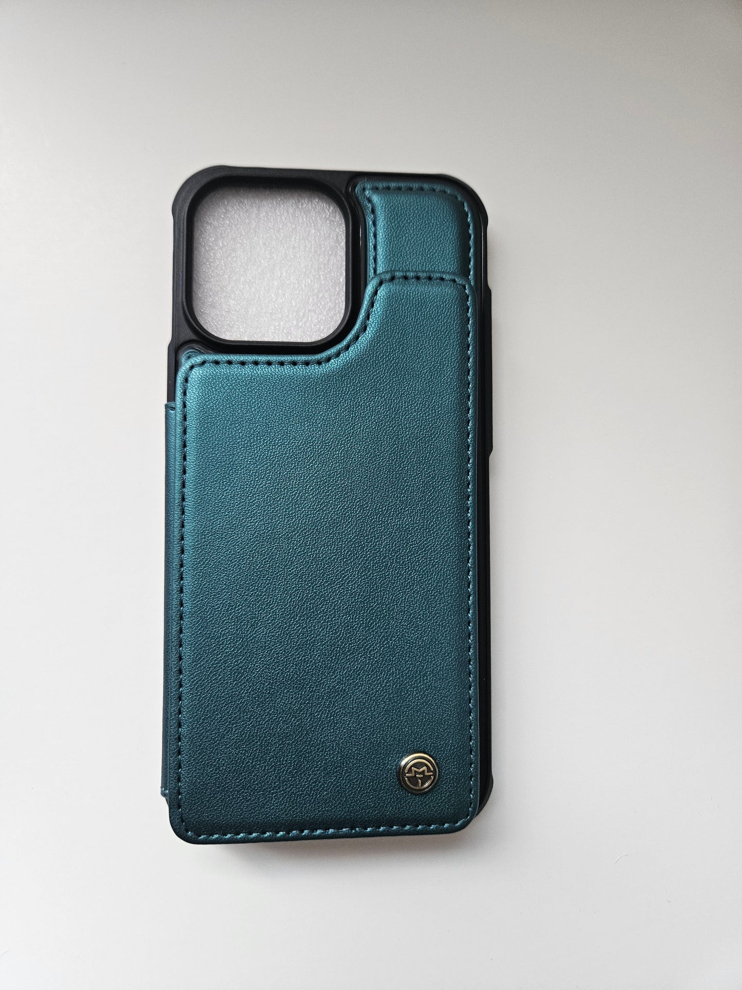 CASE MOBIL WITH POCKETS FOR CREDITS CARDS.