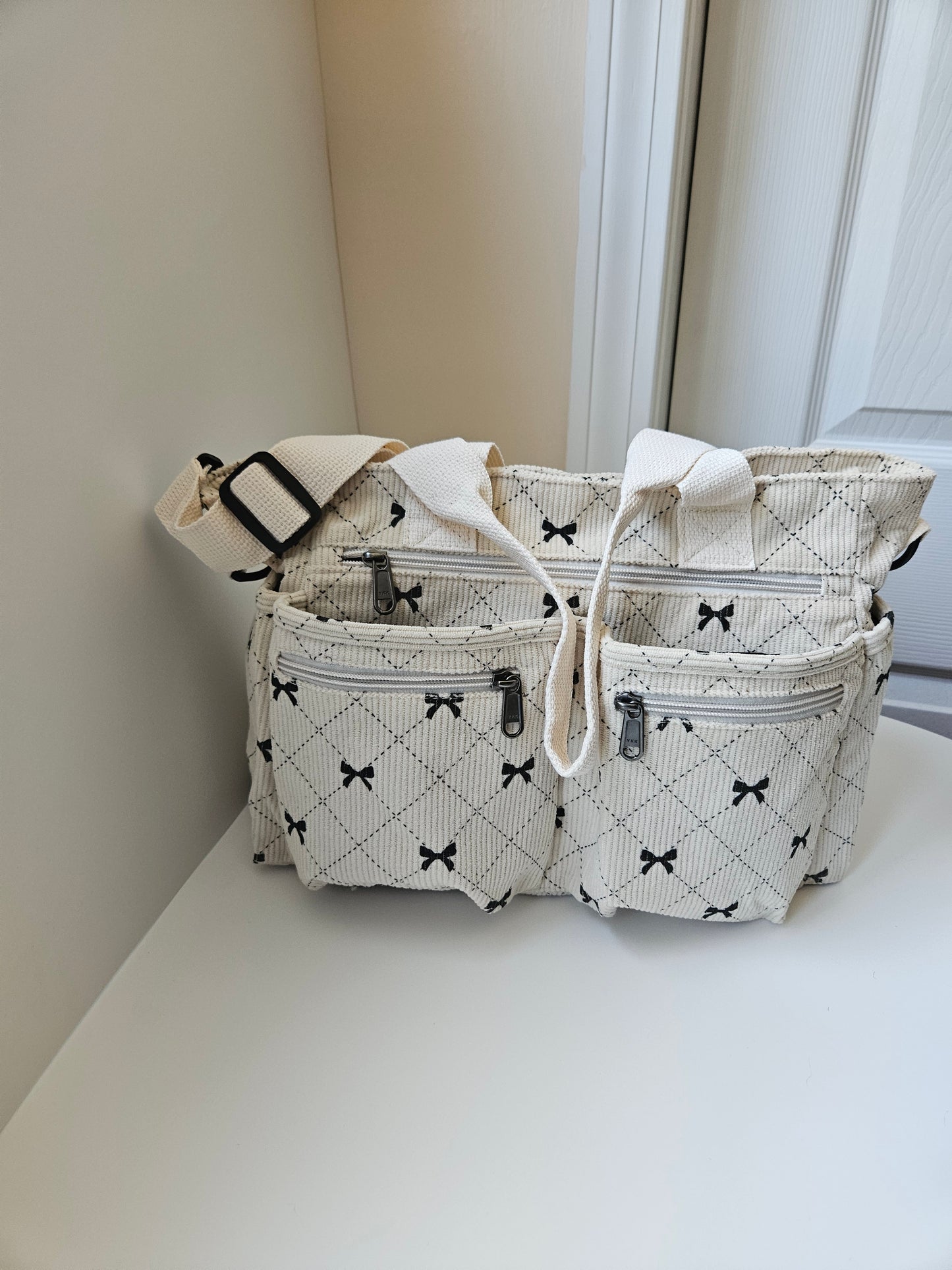 women's bag bow.