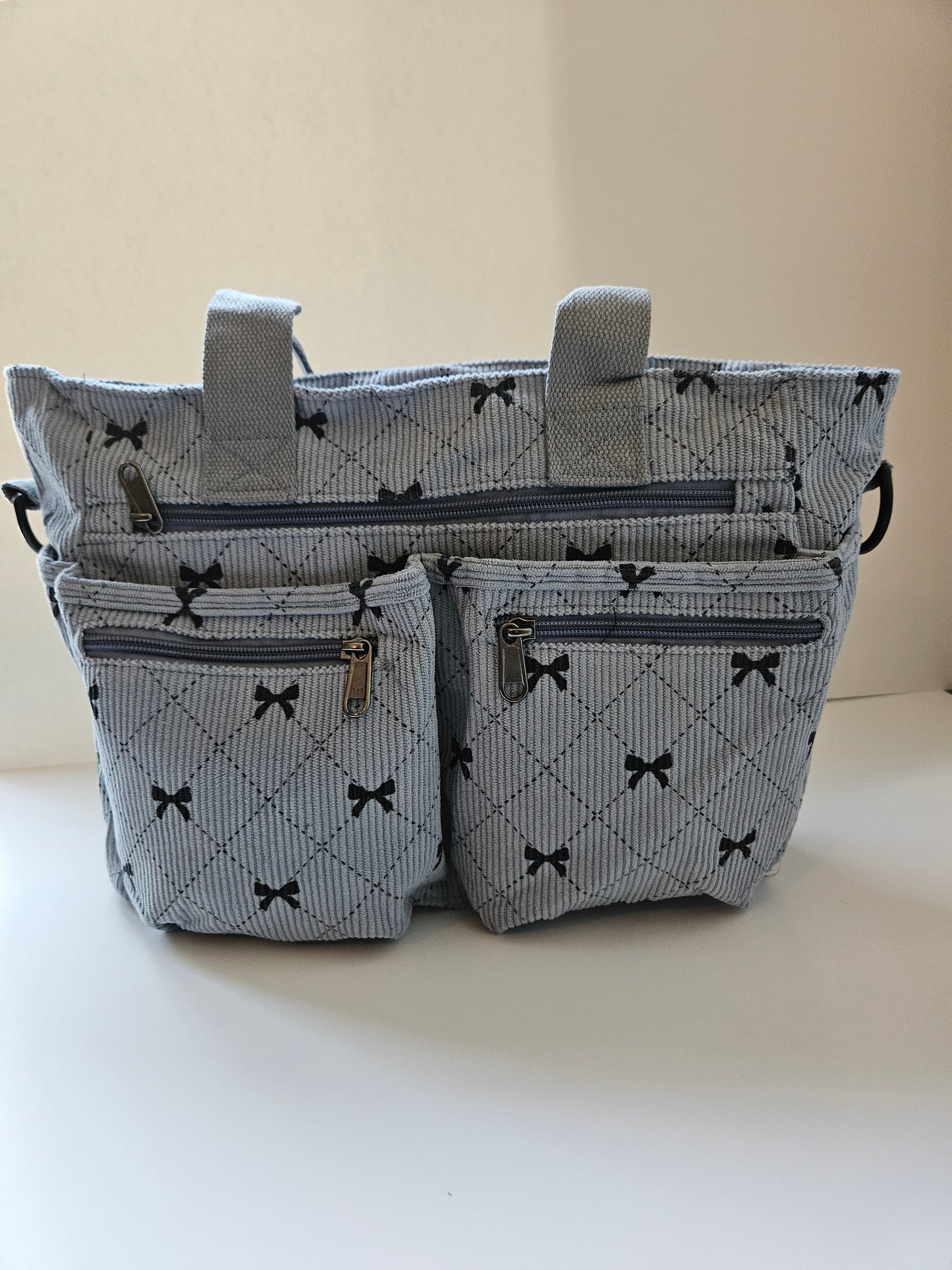 women's bag bow.